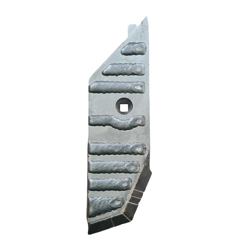 Pointe carbure gauche adaptable pour charrue Lemken réf 3364157