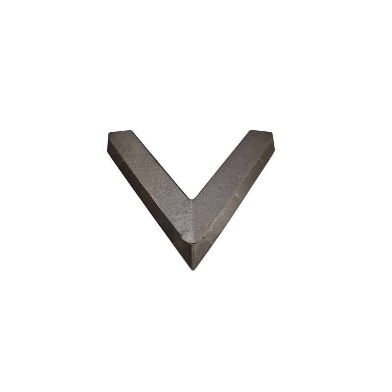 Mise triangulaire pour aileron de bineuse toutes marques