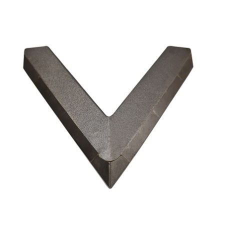 Mise triangulaire pour aileron de bineuse toutes marques
